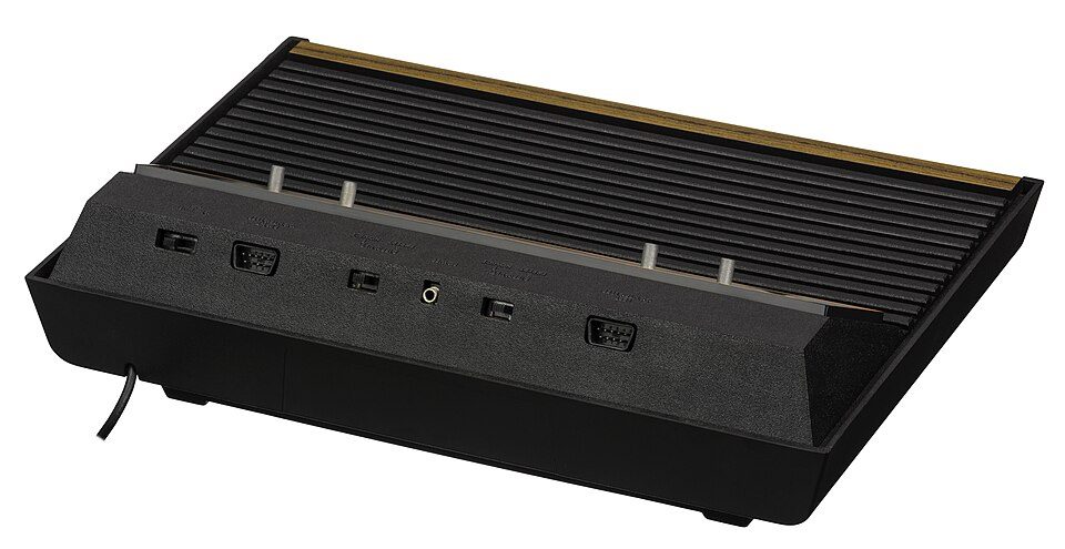 Atari 2600 (Woodgrain)